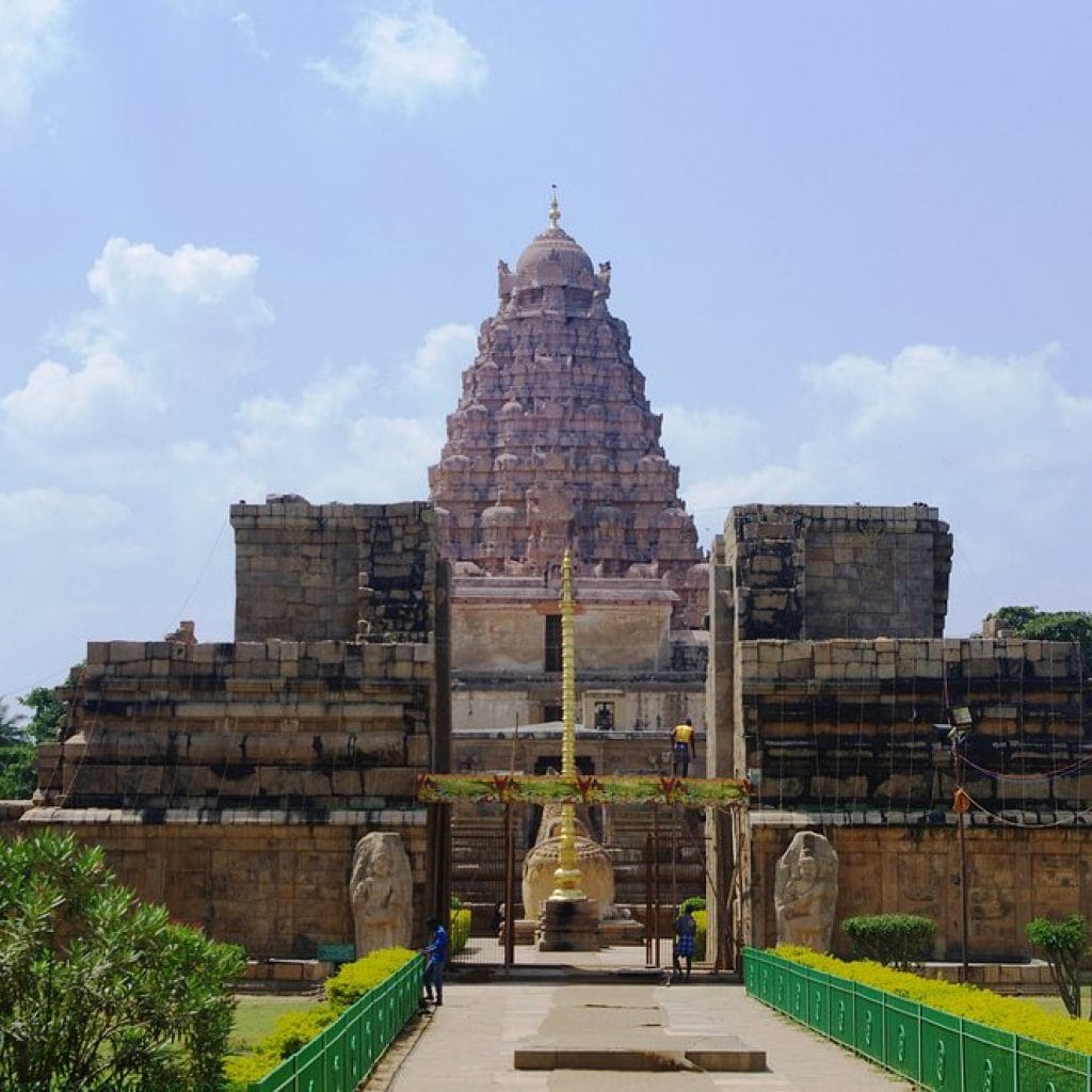 great living chola temples tour package, thanjavur chidambaram tour package, unesco sites in tamilnadu tour, 3 day tour package from thanjavur, thanjavur gangaikonda cholapuram darasuram, chidambaram nataraja temple tour, south india heritage tours, thanjavur sightseeing package