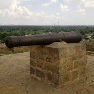 pudukkottai tourist places one day trip, thanjavur to pudukkottai one day tour, sittanavasal caves and thirumayam fort tour, pudukkottai sightseeing packages, historical places near thanjavur, jain caves in tamil nadu, rock cut temples of pudukkottai, thirumayam fort timings